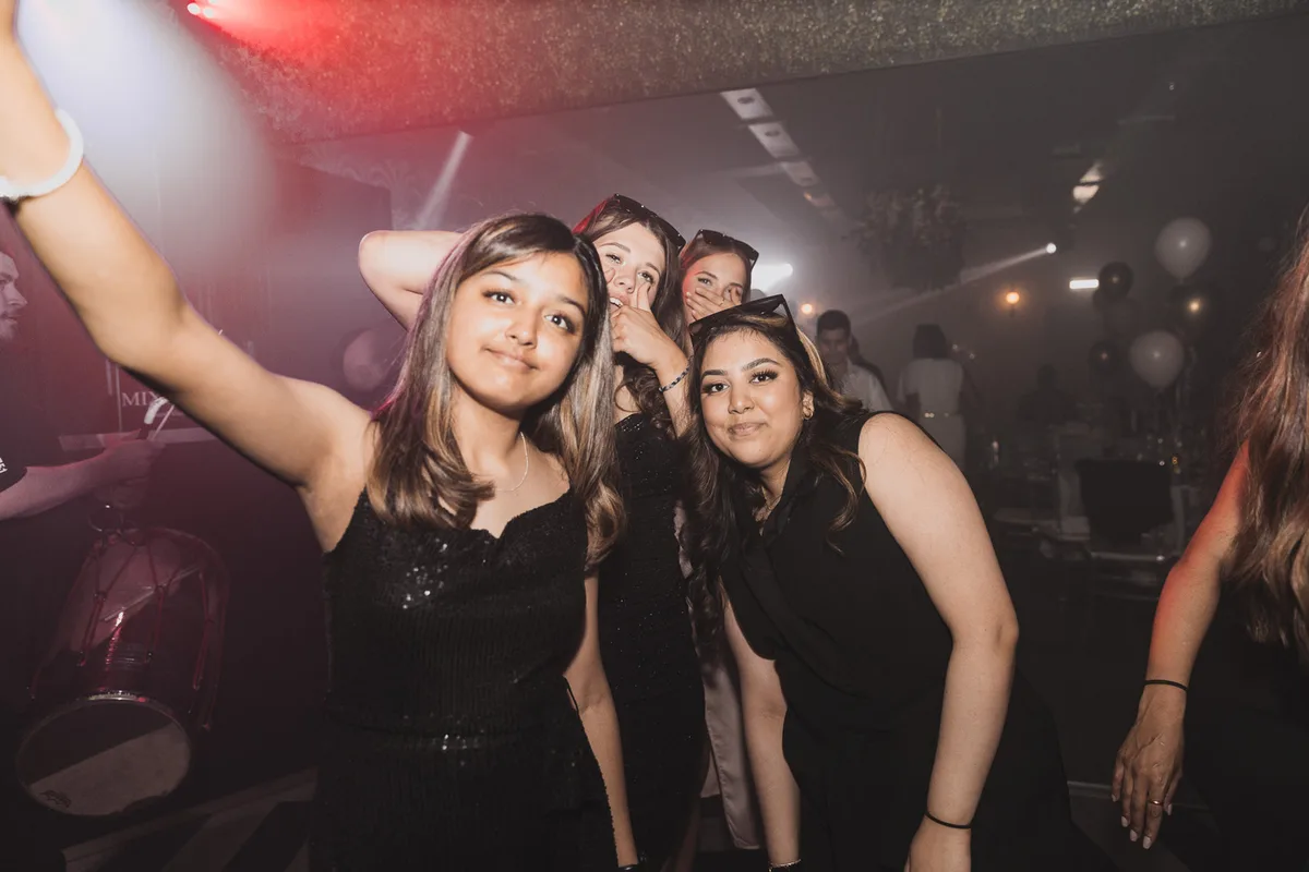 A surprise 21st: event photography & film at Vaal & Vaal, Wolverhampton, photo 17