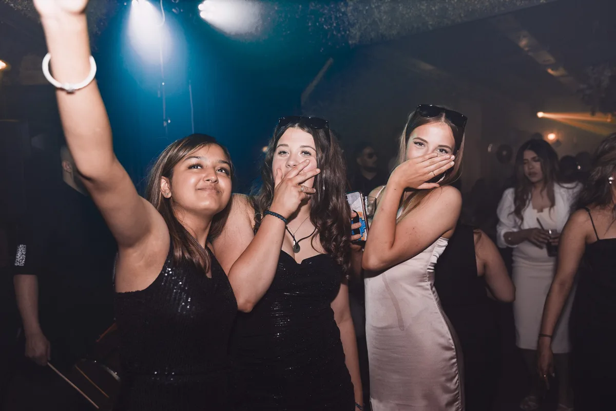 A surprise 21st: event photography & film at Vaal & Vaal, Wolverhampton, photo 19