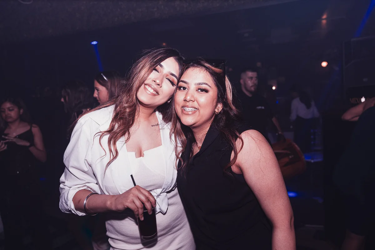 A surprise 21st: event photography & film at Vaal & Vaal, Wolverhampton, photo 18